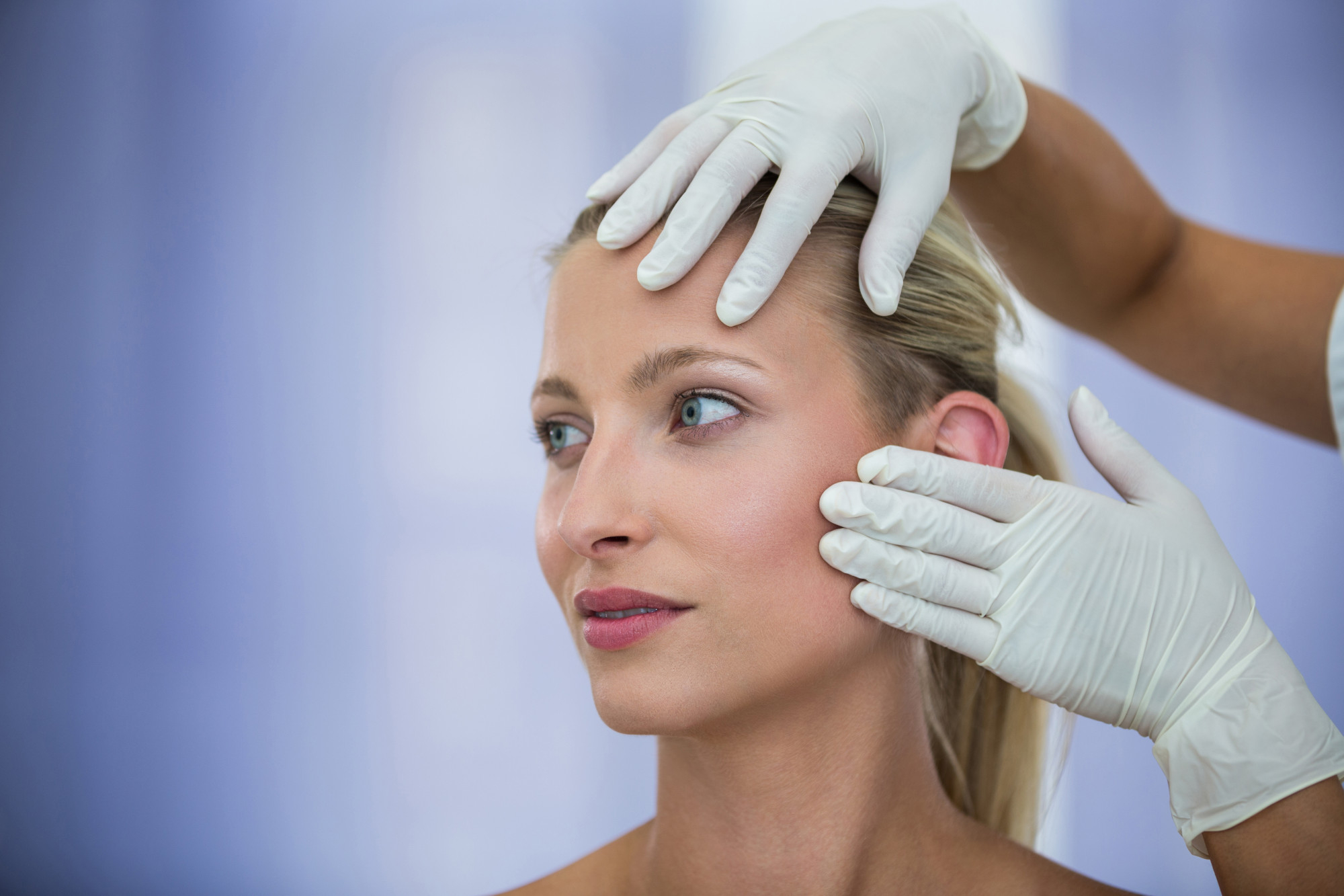 Ile zarabia dermatolog? – Aktualne zarobki i stawki na rynku
