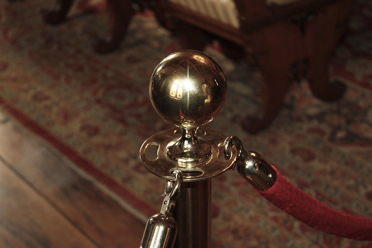 Słupki odgradzające jako narzędzie porządku i bezpieczeństwa w przestrzeni